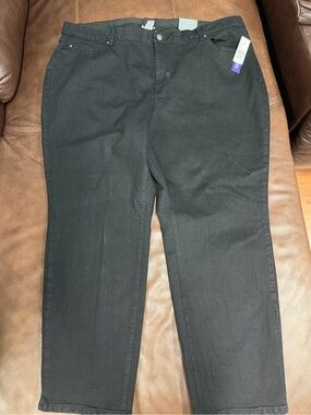 Catherines women’s Blk Straight Chinos 24W lt spot in pic.not noticed to eye-148